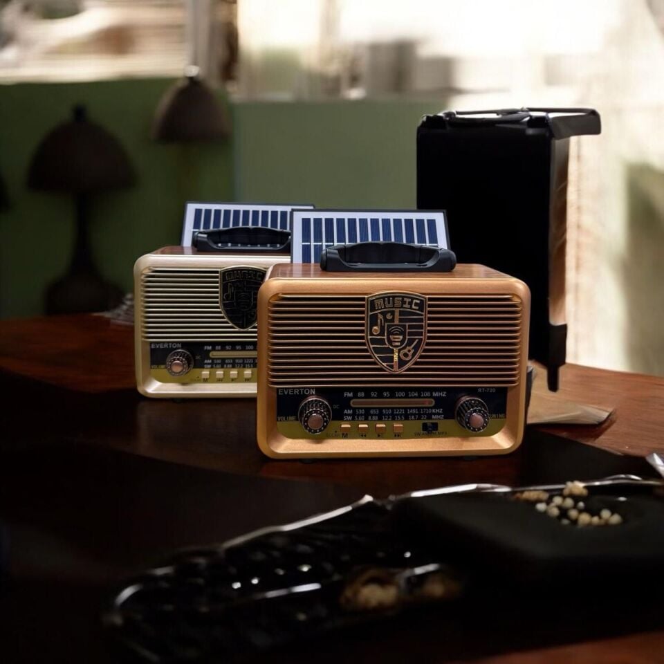 EVERTON RT-720 Güneş Enerjili Nostaljik Fm,aux,usb Müzik Çalar